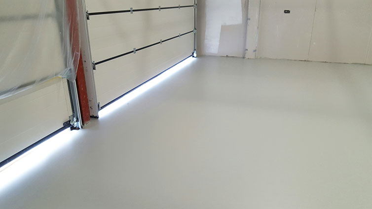 1st top coat.